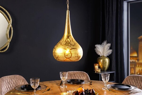 Orientální závěsná lampa Fatima kulatého tvaru z kovu ve zlaté barvě s perforací 49 cm