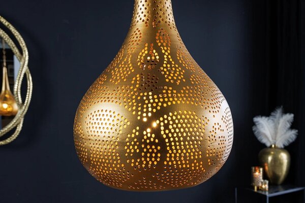 Orientální závěsná lampa Fatima kulatého tvaru z kovu ve zlaté barvě s perforací 49 cm