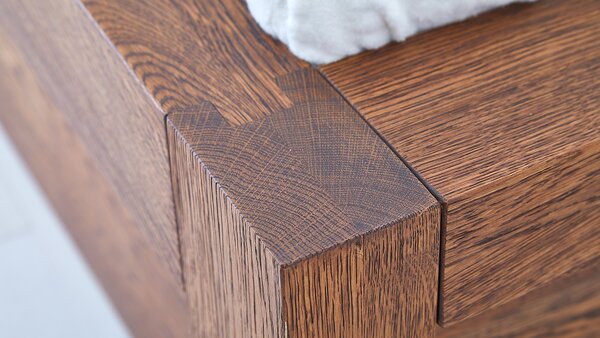 Postel CAPRI s úložným prostorem 180 x 200 buk - Dřevěná postel z masivu, bukové manželské dvoulůžko o šíři masivu 12 x 8 cm