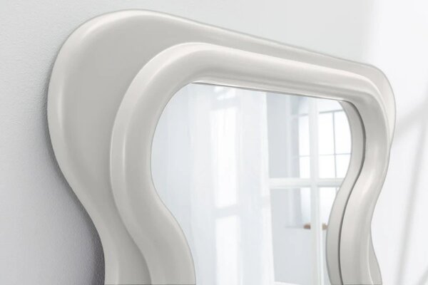Designové art deco nástěnné obdélníkové zrcadlo Swan s rámem v bílé barvě se zvlněnými bočními stranami 160 cm