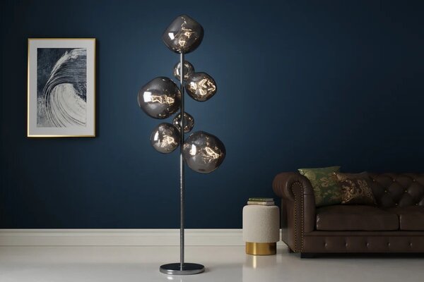 Glamour černá stojací lampa Kalan se sedmi skleněnými stínítky ve tvaru kapek a kulatou kovovou podstavou 168 cm