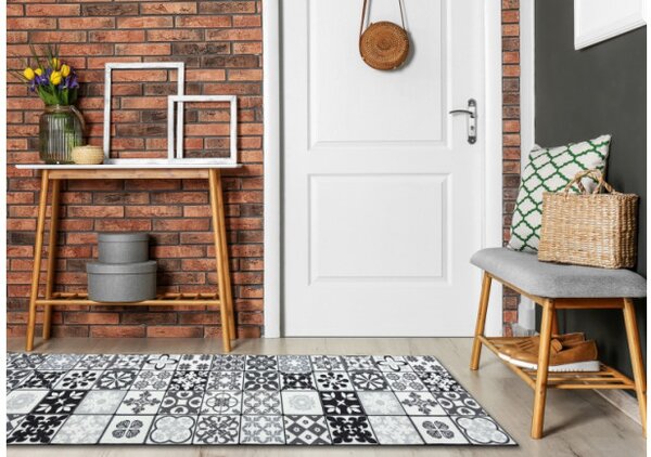 Protiskluzový běhoun AZULEJO PATCHWORK lisabonský obklad - šedý / černý