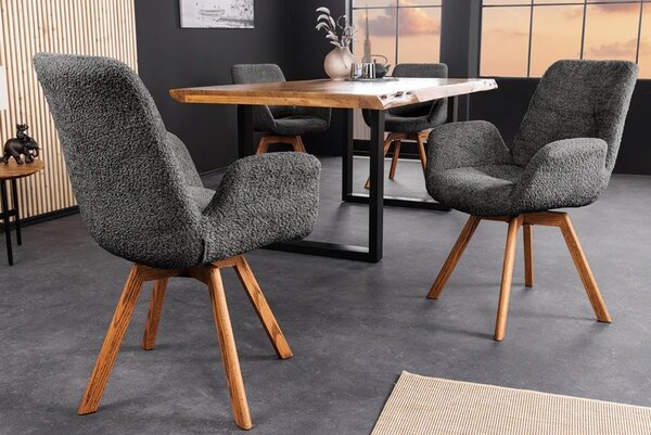 Designová moderní otočná jídelní židle Gothenborg s šedým buklé čalouněním a hnědým dubovým nohama 61 cm