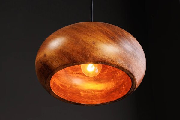 Designová moderní závěsná lampa Fani z akáciového dřeva v hnědé barvě se zaobleným stínítkem s detaily ve zlaté barvě 135 cm