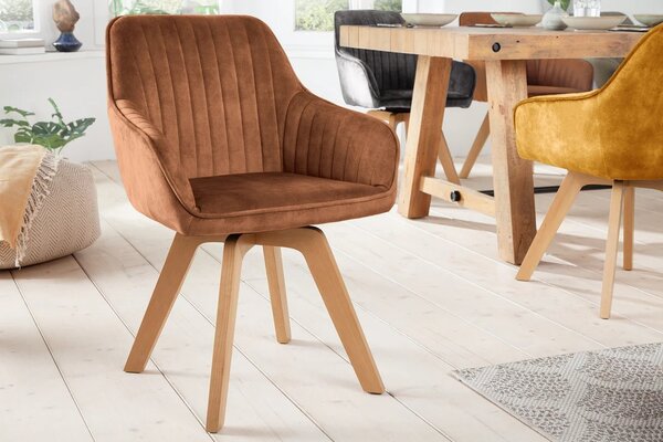 Moderní designová otočná jídelní židle Caballet s opěrkami na ruce s hnědým sametovým potahem a bukovýma nohama 62 cm