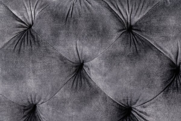 Designové chesterfield křeslo Modern Barock v tmavě šedé barvě se sametovým potahem a stříbrnými nožičkami z kovu 120 cm
