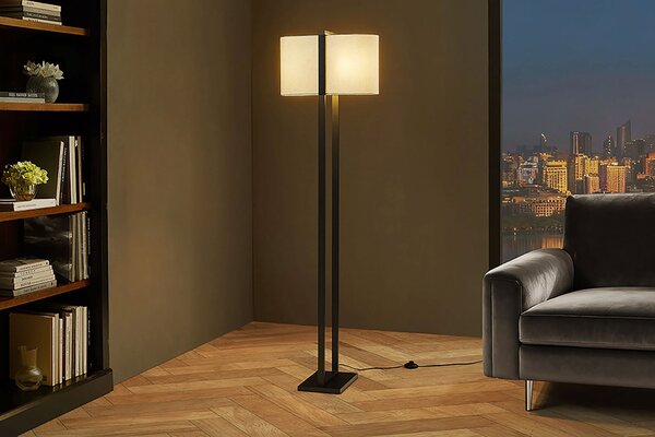Moderní stojací lampa Ambient s oválným béžovým textilním stínítkem a černou kovovou konstrukcí s podstavcem 160 cm