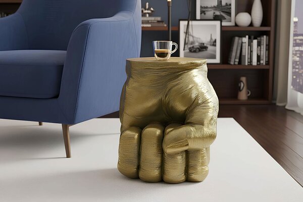 Stylový glamour kulatý příruční stolek Pop Atelier ve tvaru zlaté sevřené dlaně 45 cm