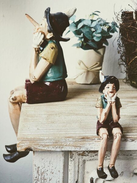Dekorace sedící Pinocchio - 14*8*29 cm - Clayre & Eef