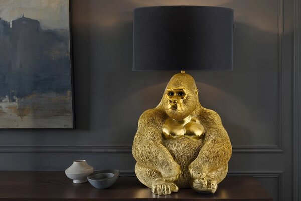 Designová glamour stolní lampa Tierra Glam se zlatou podstavou v podobě sochy sedící opice s černým stínítkem 54 cm