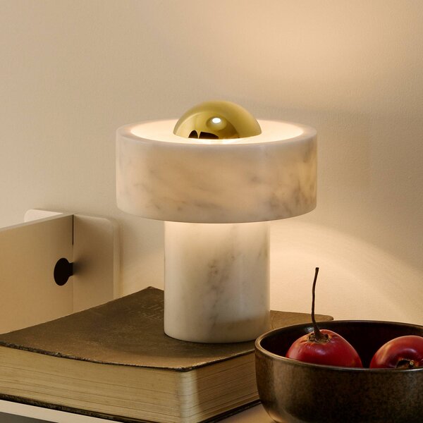 Tom Dixon LED stolní lampa Stone na baterie, zlatá barva, výška 19 cm, stmívatelný, Bílá / opál, Obývací pokoj / jídelna, Kámen, Design