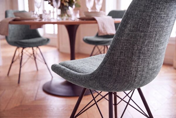 Designová retro jídelní židle Scandinavia s šedým žinylkovým potahem a černým kovovým nohama 50 cm