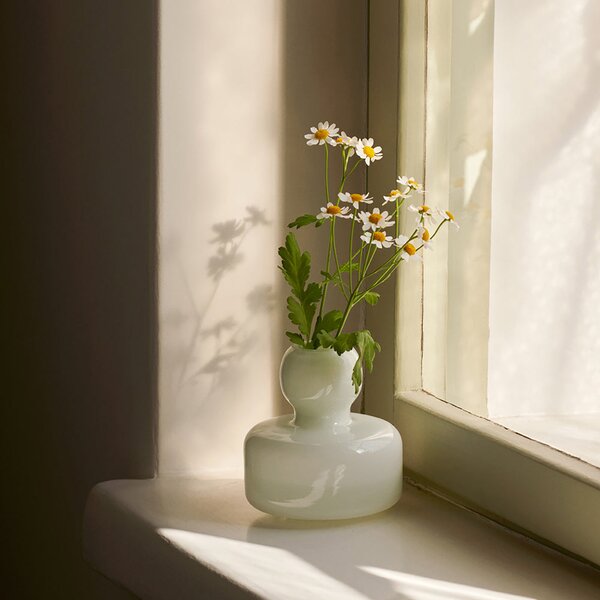 Marimekko Váza Flower 10cm pěnově bílá Foam Offwhite