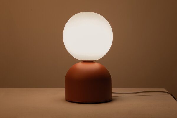 Micadoni Červená kovová stolní lampa Ely