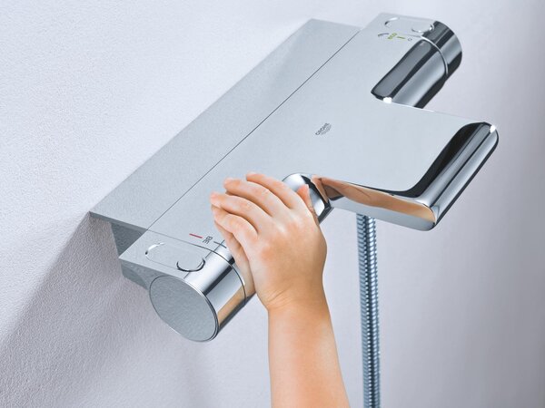Grohe Grohtherm 2000 vanová baterie na stěnu s termostatem StarLight Chrome 34464001