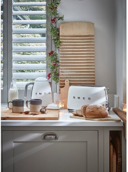Matně bílý topinkovač 50's Retro Style – SMEG