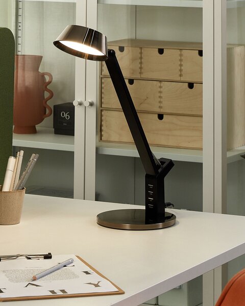 LED stolní lampa CHAMAELEON s USB portem Kov Mosazná