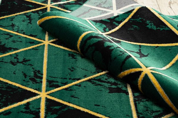 Koberec EMERALD exkluzivní 1020 glamour, styl marmur, trojúhelníky lahvově zelený/zlatý
