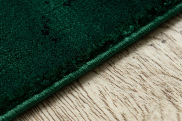 Koberec EMERALD exkluzivní 1020 glamour, styl marmur, trojúhelníky lahvově zelený/zlatý