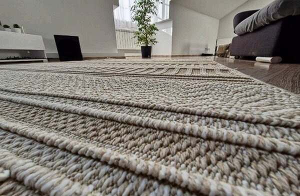 HU Béžový pruhovaný koberec Boho 878-B Rozměr: 60x100 cm