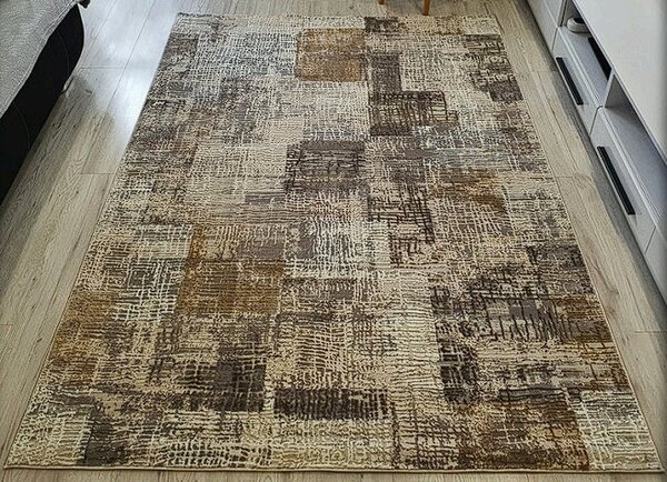 HU Šedý koberec s linkovaným vzorem Luxess 33-Grey Rozměr: 60x110 cm