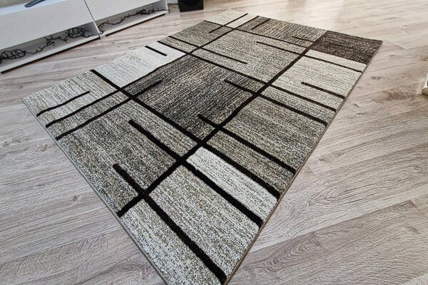 HU Moderní béžovo-hnědý koberec s kostkovaným vzorem Rio 685A-Beige-Fume Rozměr: 60x100 cm