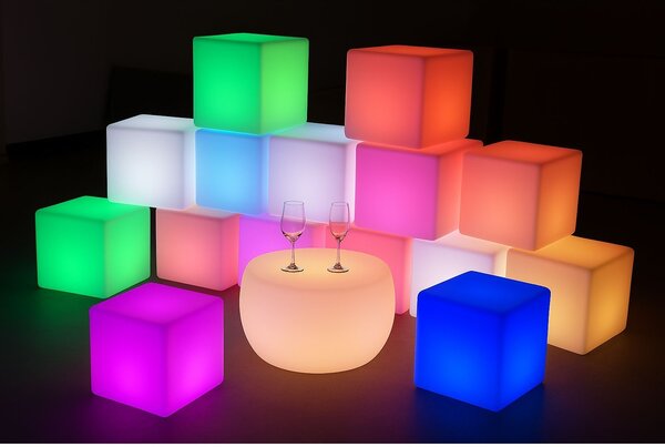 Svítící LED koule 50 cm – 18 RGB + 12 bílé