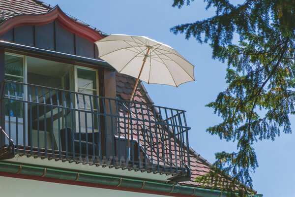 Glatz Dřevěný slunečník Alexo, Glatz, kulatý 200 cm (2 m), rám jasanové dřevo (ash), potah polyester 250 g/m2 barva dle vzorníku