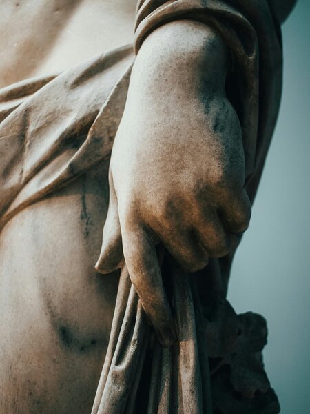 Detail antické sochy s rukou – Jednodílný obraz, 30 × 40 cm