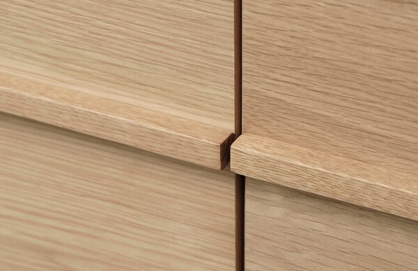 -25 % Dny MOMENTI– Unique Furniture Dubová komoda Ponza 140 x 43 cm