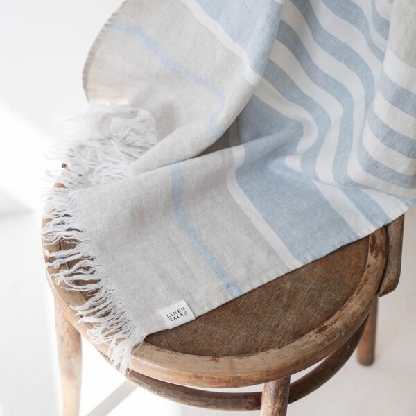 Modrá lněná plážová osuška 85x140 cm Allure Stripe – Linen Tales