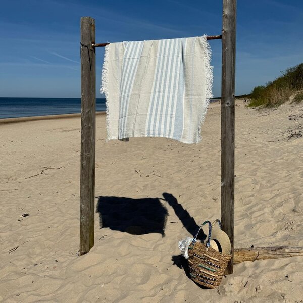 Modrá lněná plážová osuška 85x140 cm Allure Stripe – Linen Tales