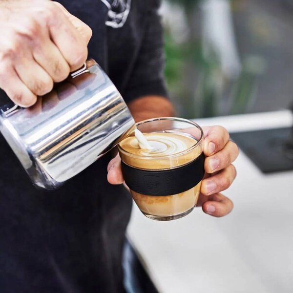 Skleněný hrnek KeepCup Brew Black S, 227 ml