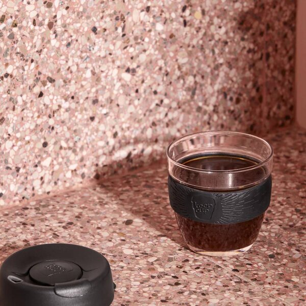 Skleněný hrnek KeepCup Brew Black S, 227 ml