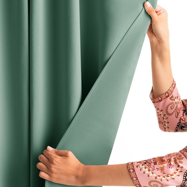 Světle zelený dimout závěs 140x270 cm Kierra – Restilo