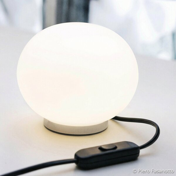 Stolní lampa FLOS, GLO-BALL, stmívatelné, Bílá, Obývací pokoj, Sklo, Design