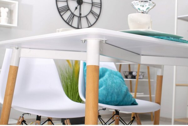 Jídelní set 1 + 4, bílý stůl ADRIA 120x80 cm + bílá židle BALI MARK s bukovými nohami