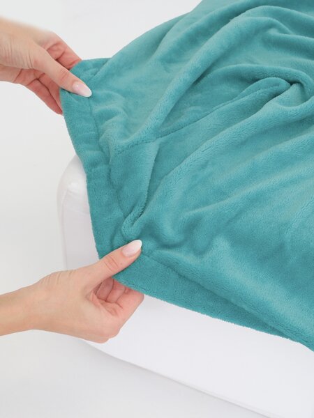 MK Lůžkoviny Prostěradlo mikroplyš Deluxe do postýlky 60 x 120 cm - světle tyrkysové