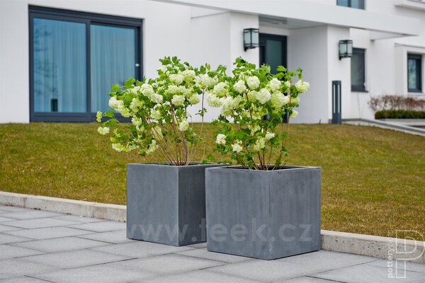 Pottery Pots Venkovní květináč čtvercový Block M, Grey (barva šedá), kolekce Natural, kompozit Fiberstone, d 40 cm x š 40 cm x v 40 cm, objem cca 62 l