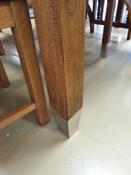 Sob nábytek - Jídelní stůl z palisandru 140x80 s kovovými nohami Margao - F0ORS-101