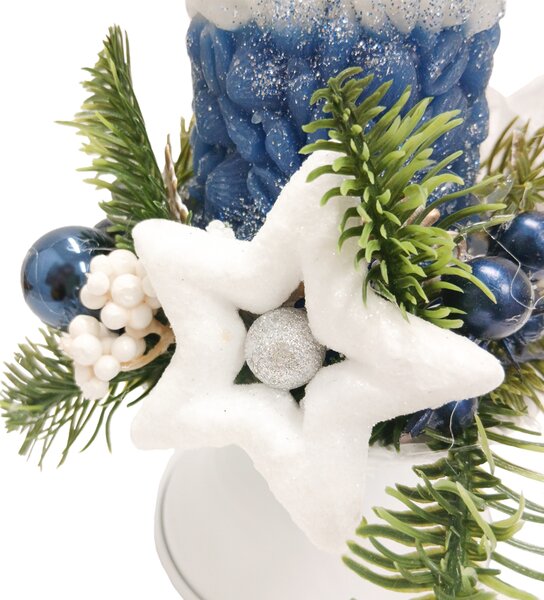 Bílý adventní svícen Bílý adventní svícen na stůl