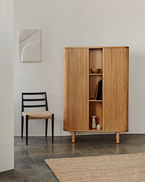 Skříň v dekoru jasanu s posuvnými dveřmi v přírodní barvě 110x160x40 cm Mailen – Kave Home