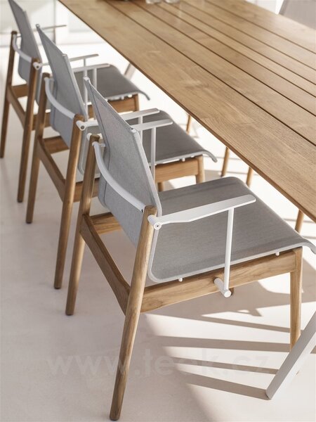 Gloster Stohovatelné jídelní křeslo Sway, Gloster, 65x61x82 cm, rám teak a lakovaný hliník/nerezová ocel barva java, výplet Batyline barva sepia
