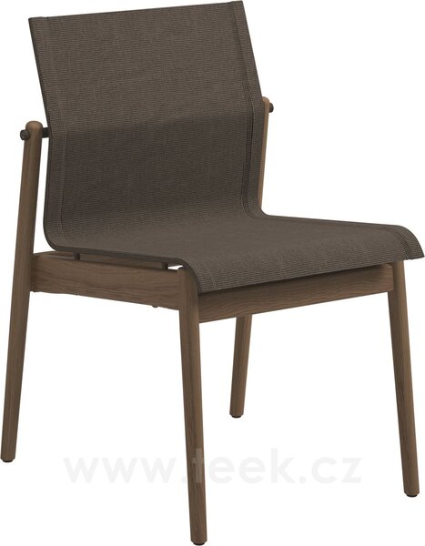 Gloster Stohovatelná jídelní židle Sway, Gloster, rám teak a lakovaný hliník/nerezová ocel barva java, výplet Batyline barva sepia