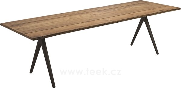 Gloster Masivní jídelní stůl Raw, Gloster, obdélníkový 280x94/104x74 cm, rám hliník barva meteor, deska teak přírodní s opracovanou hranou, deska výška 5 cm, vč. krycí plachty