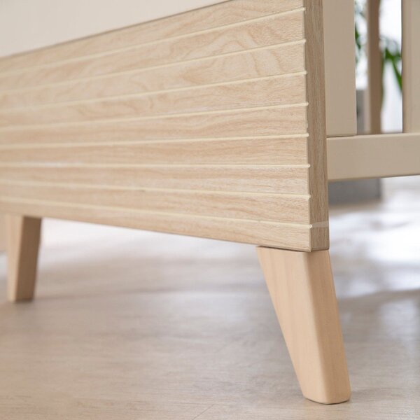 Béžová postýlka s nastavitelnou výškou 70x140 cm Sidney – Roba