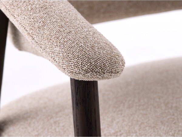 Béžová jídelní křesla v sadě 2 ks s područkami z dubového dřeva Elk – Unique Furniture