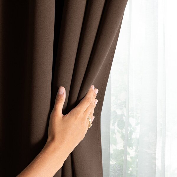 Hnědý dimout závěs 140x175 cm Kierra – Restilo