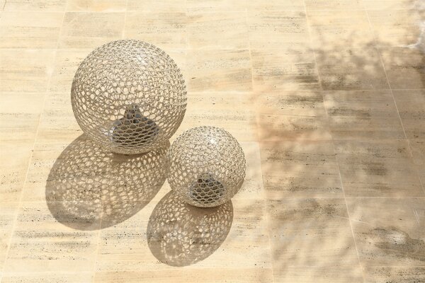 Tribu Venkovní stojací LED lampa Monsieur Lebonnet, Tribu, průměr 30 cm, barva linen