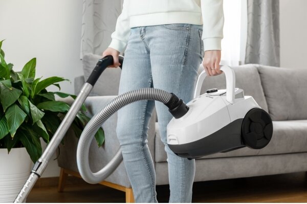 Sencor - Sáčkový vysavač 2 l 700W/230V bílá